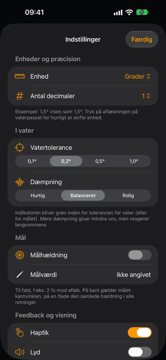 Indstillinger i Inclinometer Pro — enhed, antal decimaler, vatertolerance, dæmpning, målhældning, haptik og lyd
