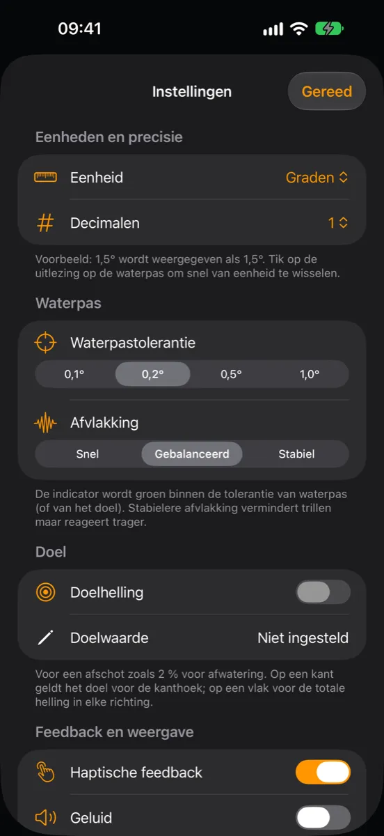 Instellingen van Inclinometer Pro — eenheid, decimalen, waterpastolerantie, afvlakking, doelhelling, haptische feedback en geluid