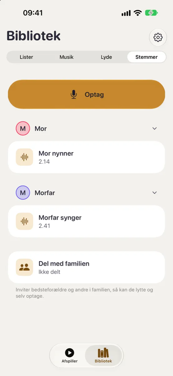 Nynne på iPhone — kendte stemmer: optagelser fra Mor og Morfar, knappen Optag og kortet Del med familien
