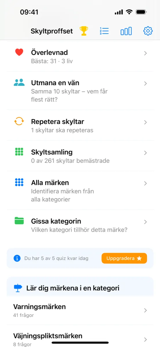Skyltproffset på iPhone – quizmenyn med Utmana en vän, Repetera skyltar, Skyltsamling, Alla märken och Gissa kategorin, och märkeskategorierna nedanför