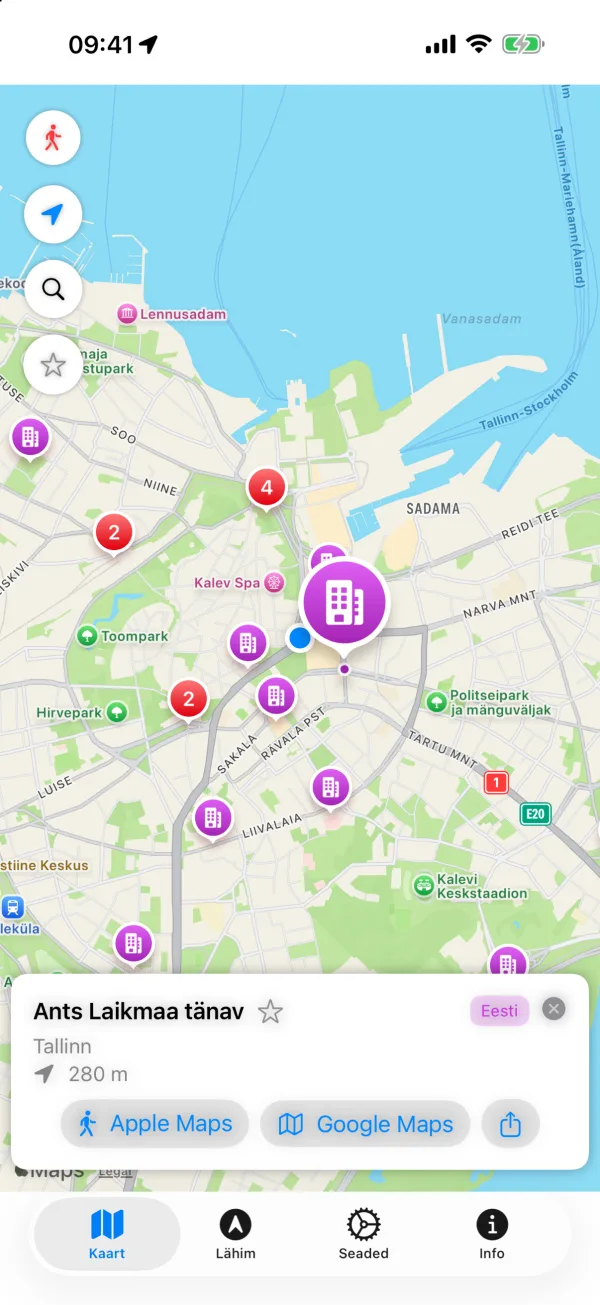 Tallinna kesklinna kaart avalike varjumiskohtadega. Ants Laikmaa tänava varjendi kaart näitab kaugust 280 m ning nuppe Apple Mapsi ja Google Mapsi jaoks